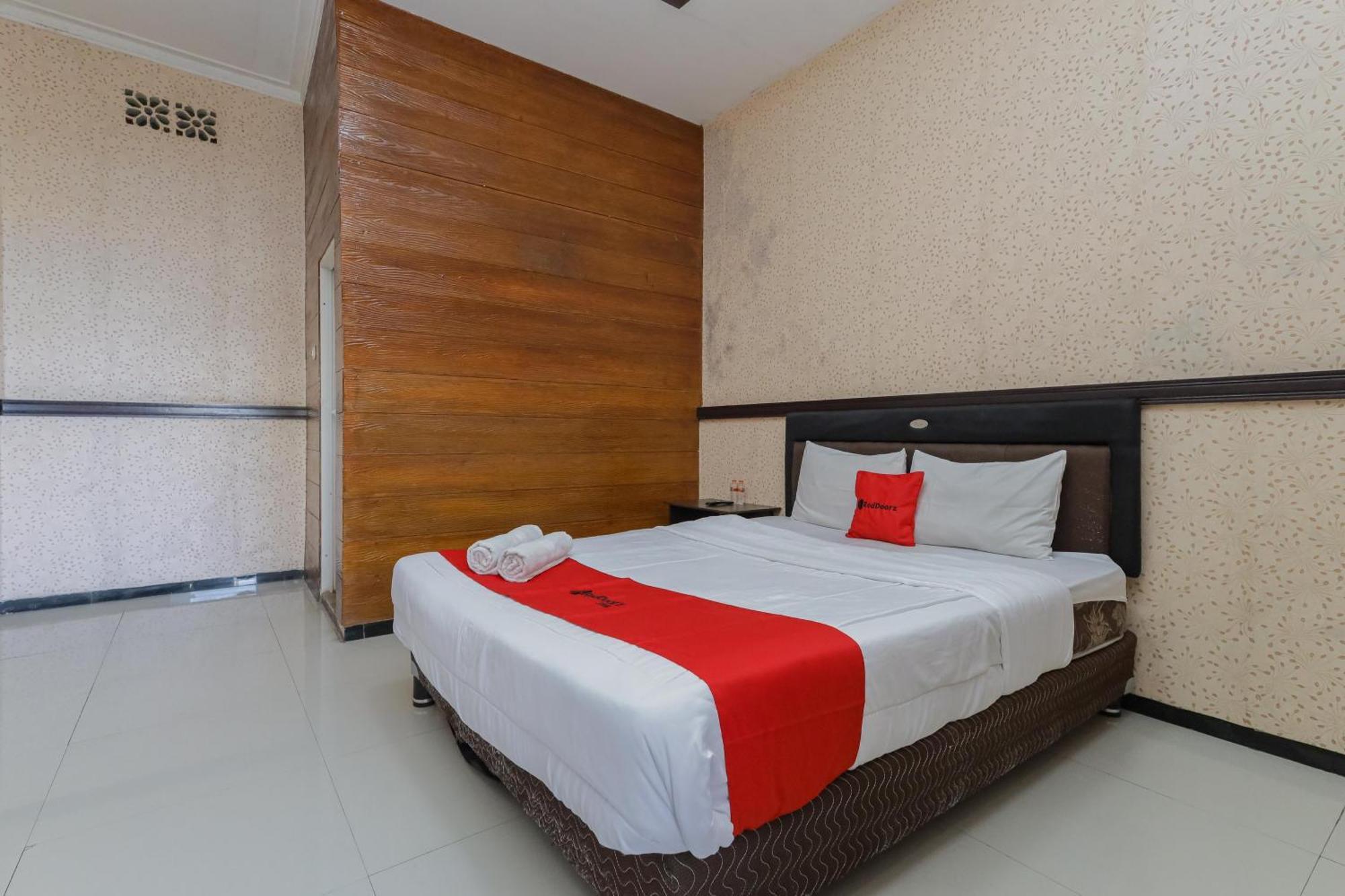 Oyo Bunga Matahari Guest House And Hotel Batu  Ngoại thất bức ảnh