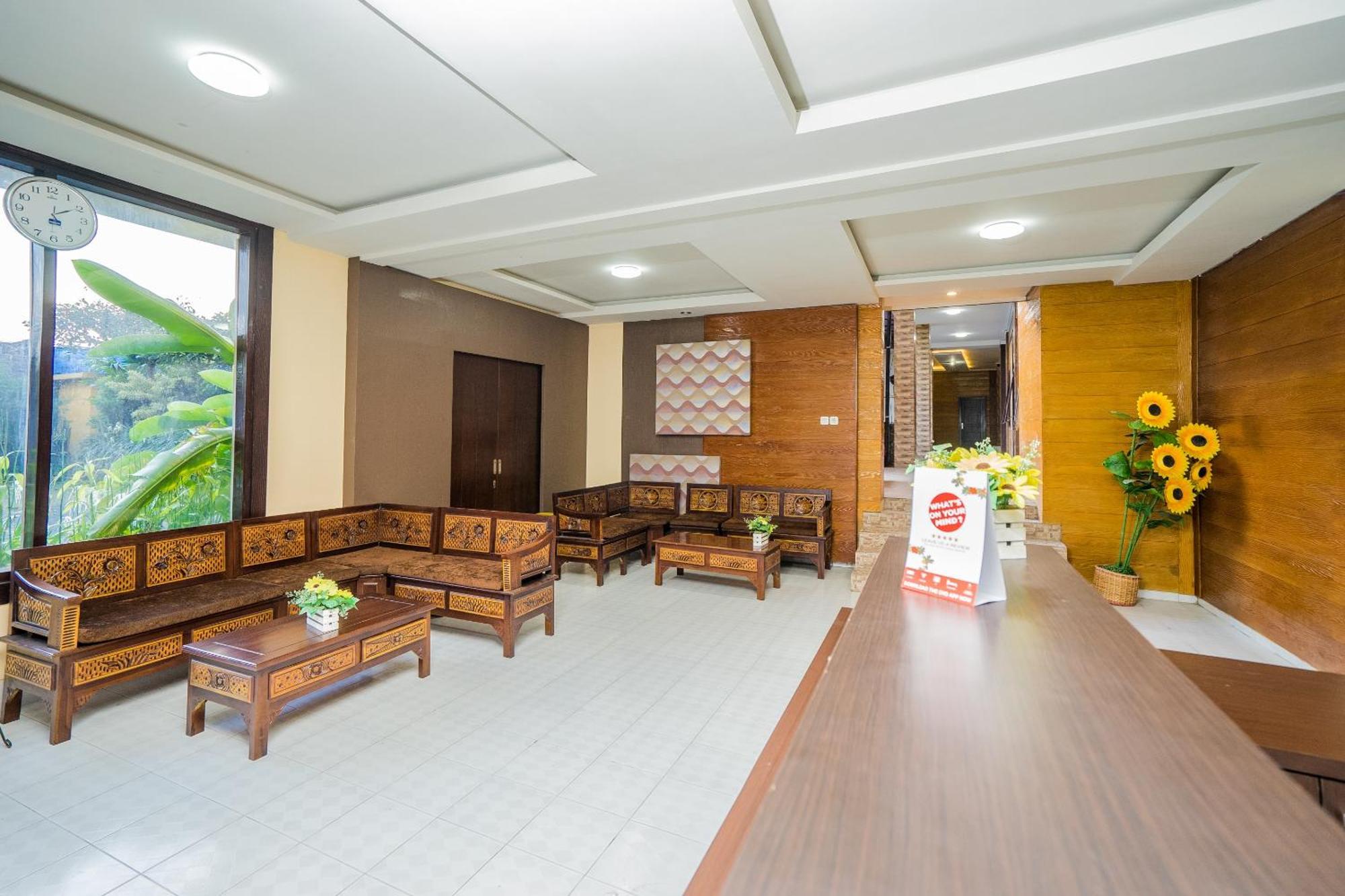 Oyo Bunga Matahari Guest House And Hotel Batu  Ngoại thất bức ảnh