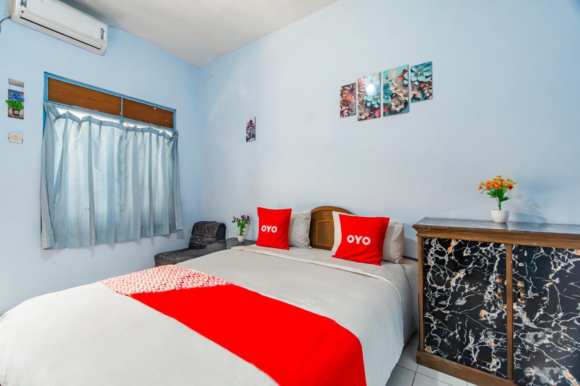 Oyo Bunga Matahari Guest House And Hotel Batu  Ngoại thất bức ảnh