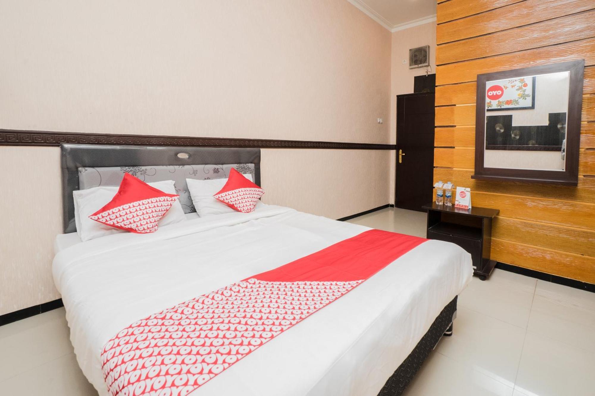 Oyo Bunga Matahari Guest House And Hotel Batu  Ngoại thất bức ảnh